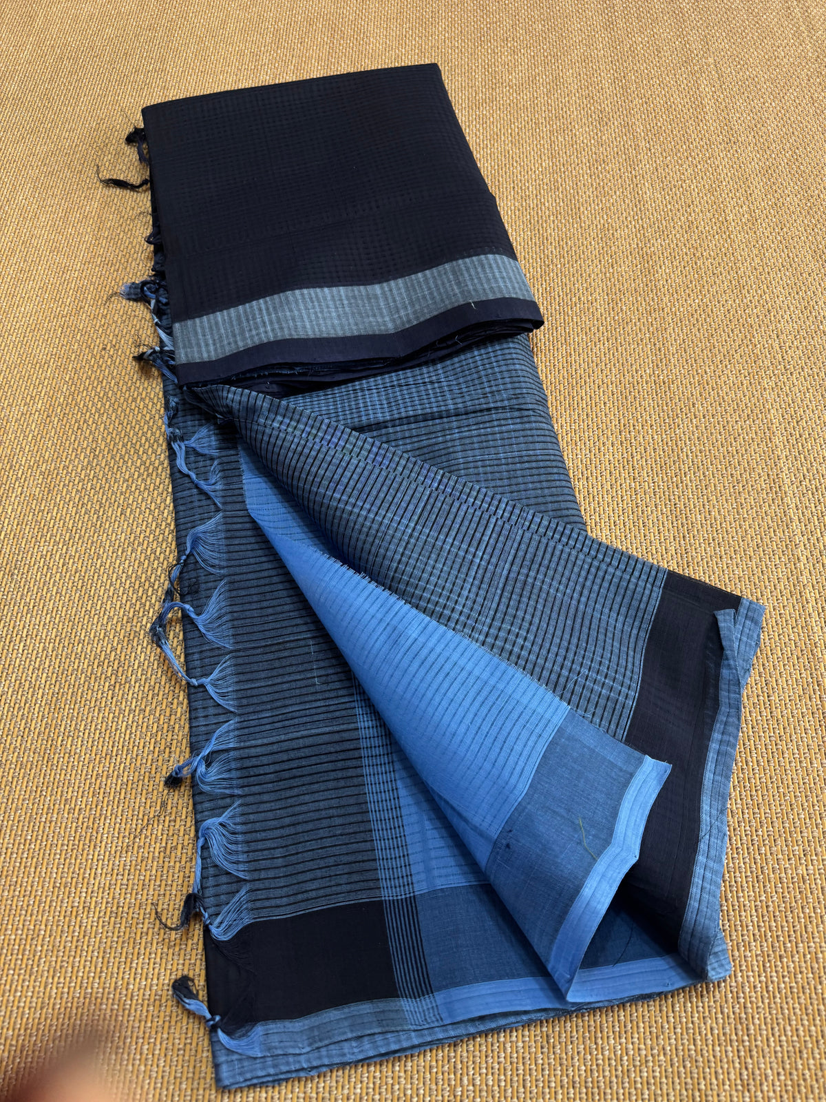 MAnglagiry missing checks cotton saree