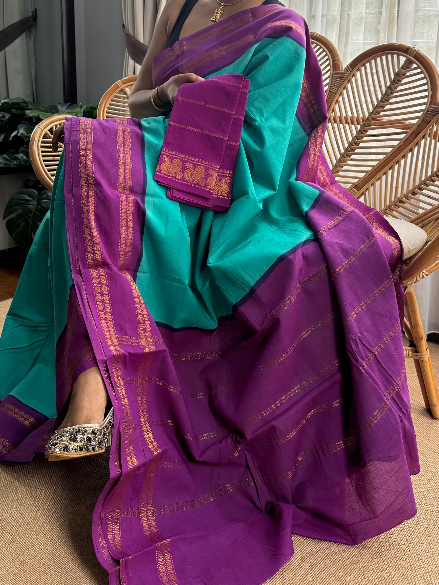 Madurai Sungudi Sarees -Double side Zari Border