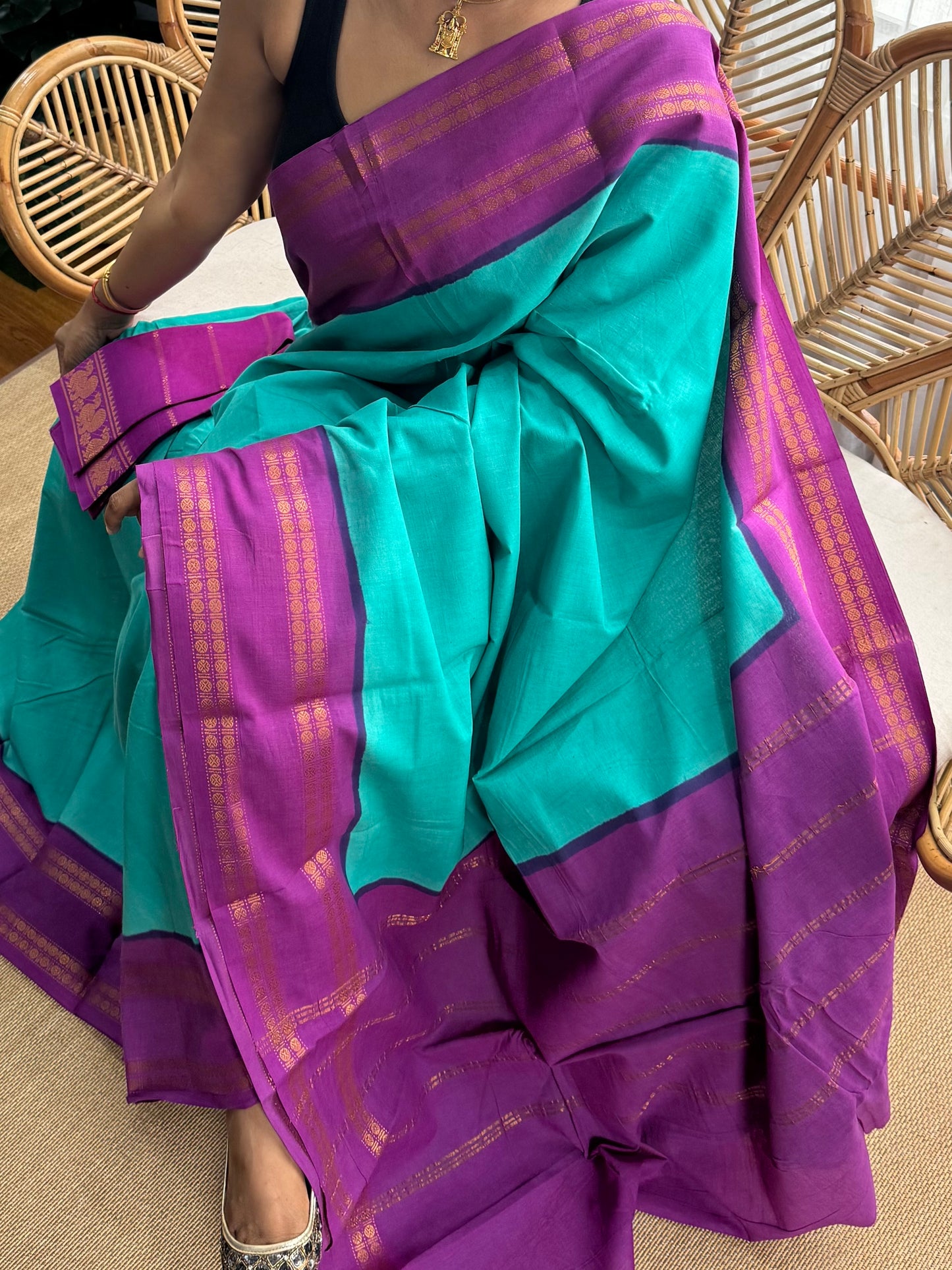 Madurai Sungudi Sarees -Double side Zari Border