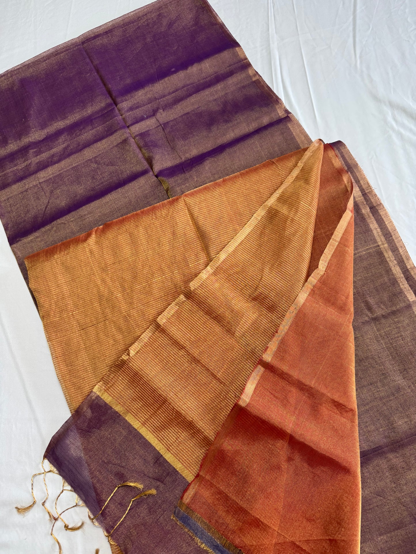 Pure Handloom Maheswar Tissue Zari Silk sar)
