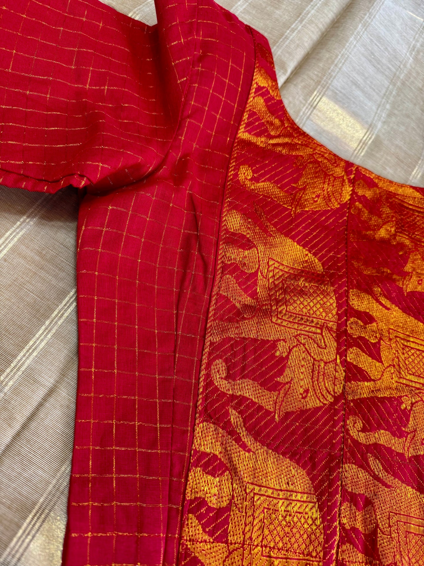 Zari Kattam Madurai Sungudi Cotton Saree Blouse