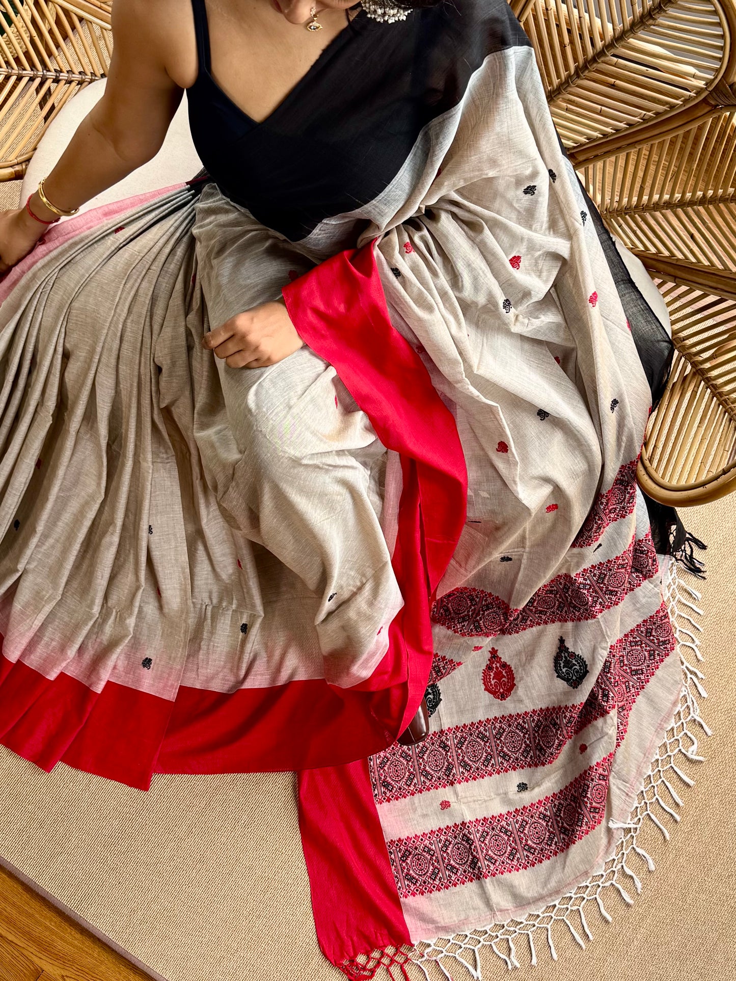 Bengal Loomz - Jamdani Weaves