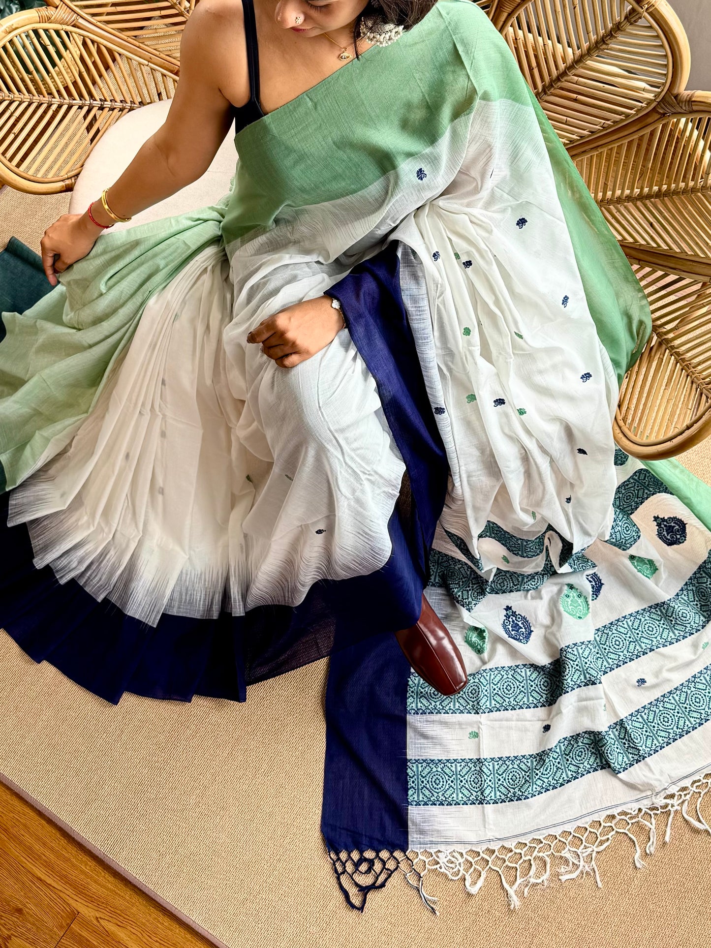 Bengal Loomz - Jamdani Weaves