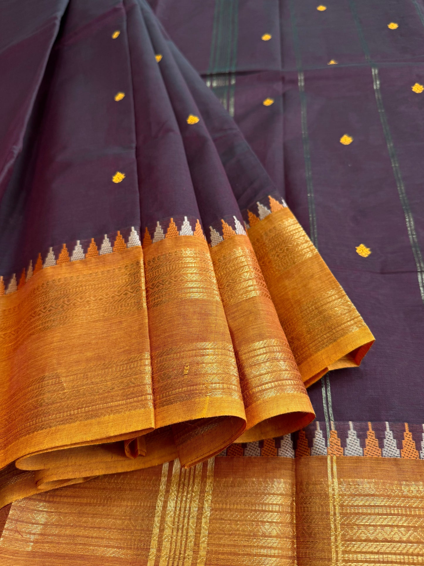 100 Counts Chettinadu Butta Cotton Saree with Grand Zari Border