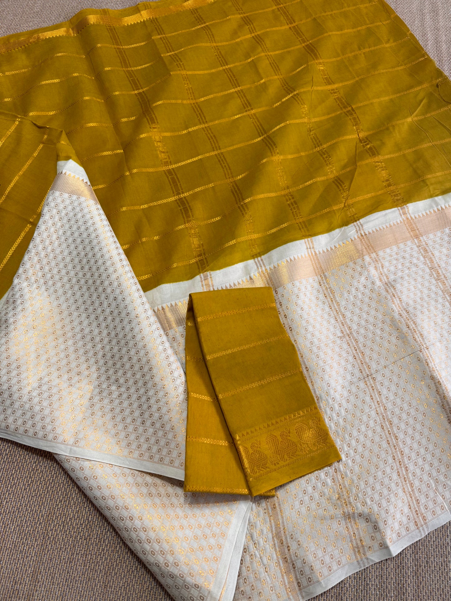 Yin yang sungudi saree