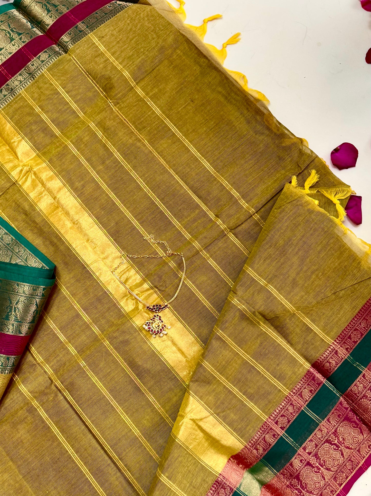 100 Counts Chettinadu Butta Cotton Saree with Grand Zari Border