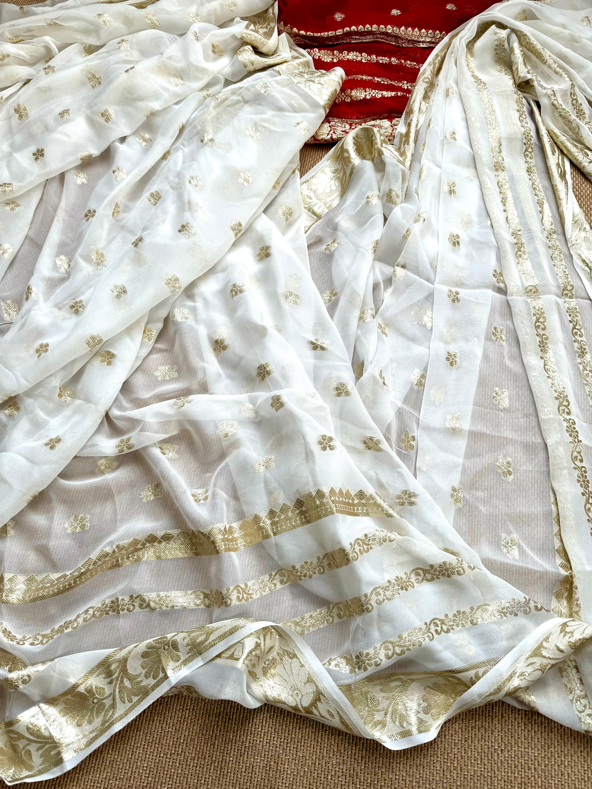 Banarasi design : Super Soft Georgette Chiffon Feel alike  Saree