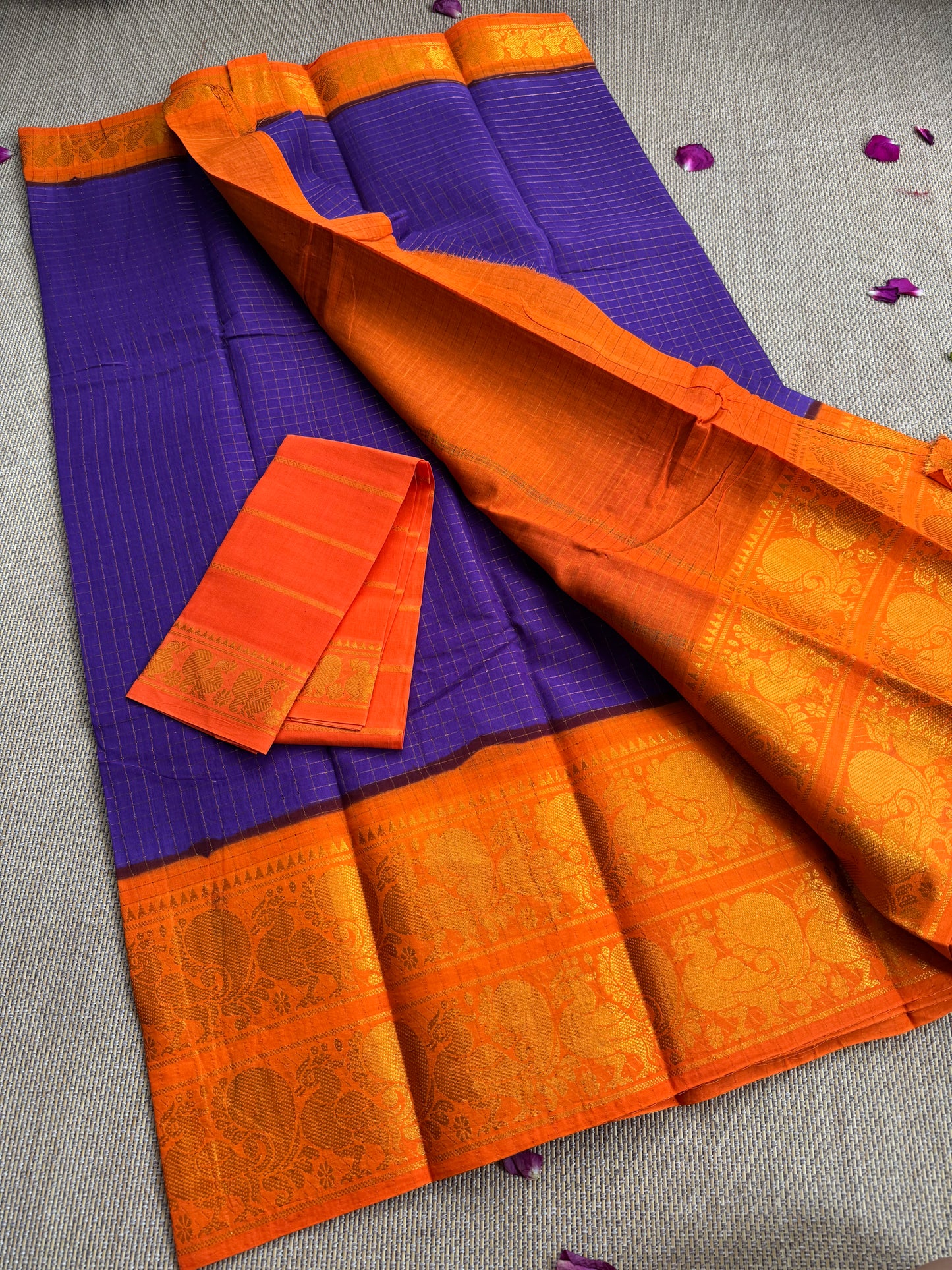 Sungudi / Madurai Gold Zari Kattam Saree with big grand border