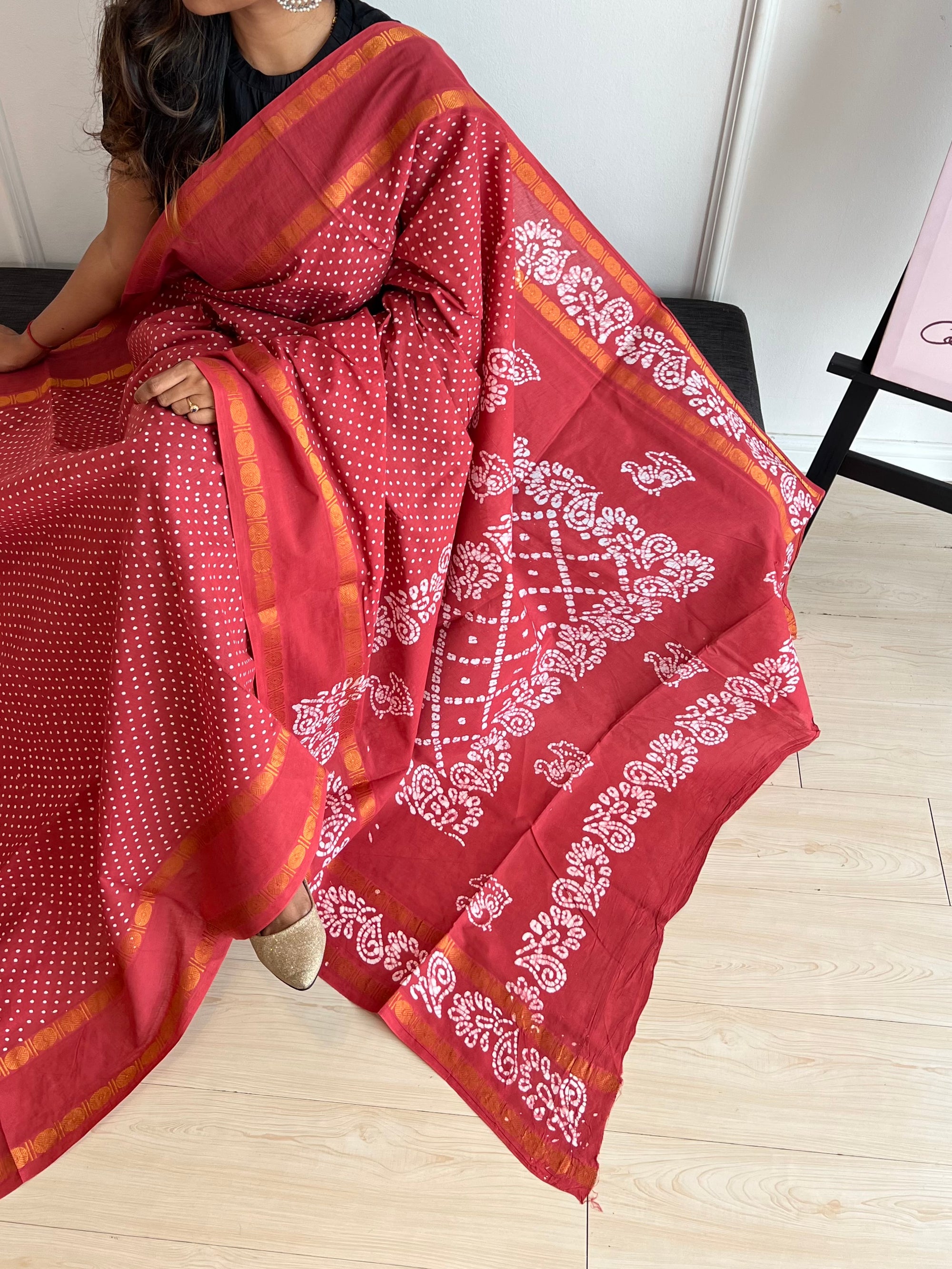 Madurai Sungudi Sarees -Double side Zari Border