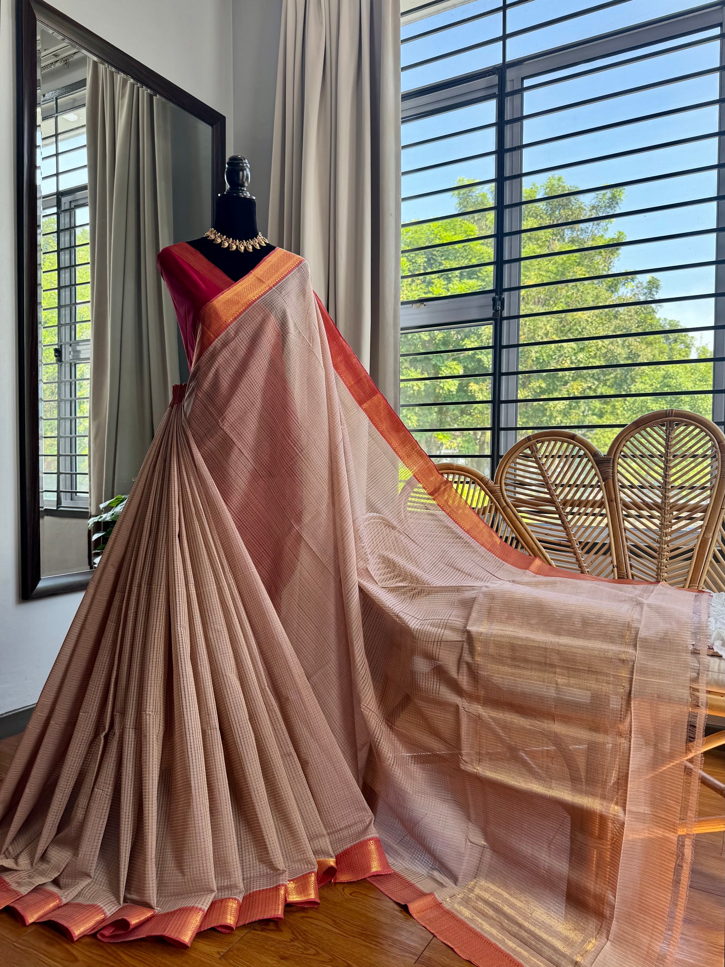 MAnglagiry missing checks cotton saree