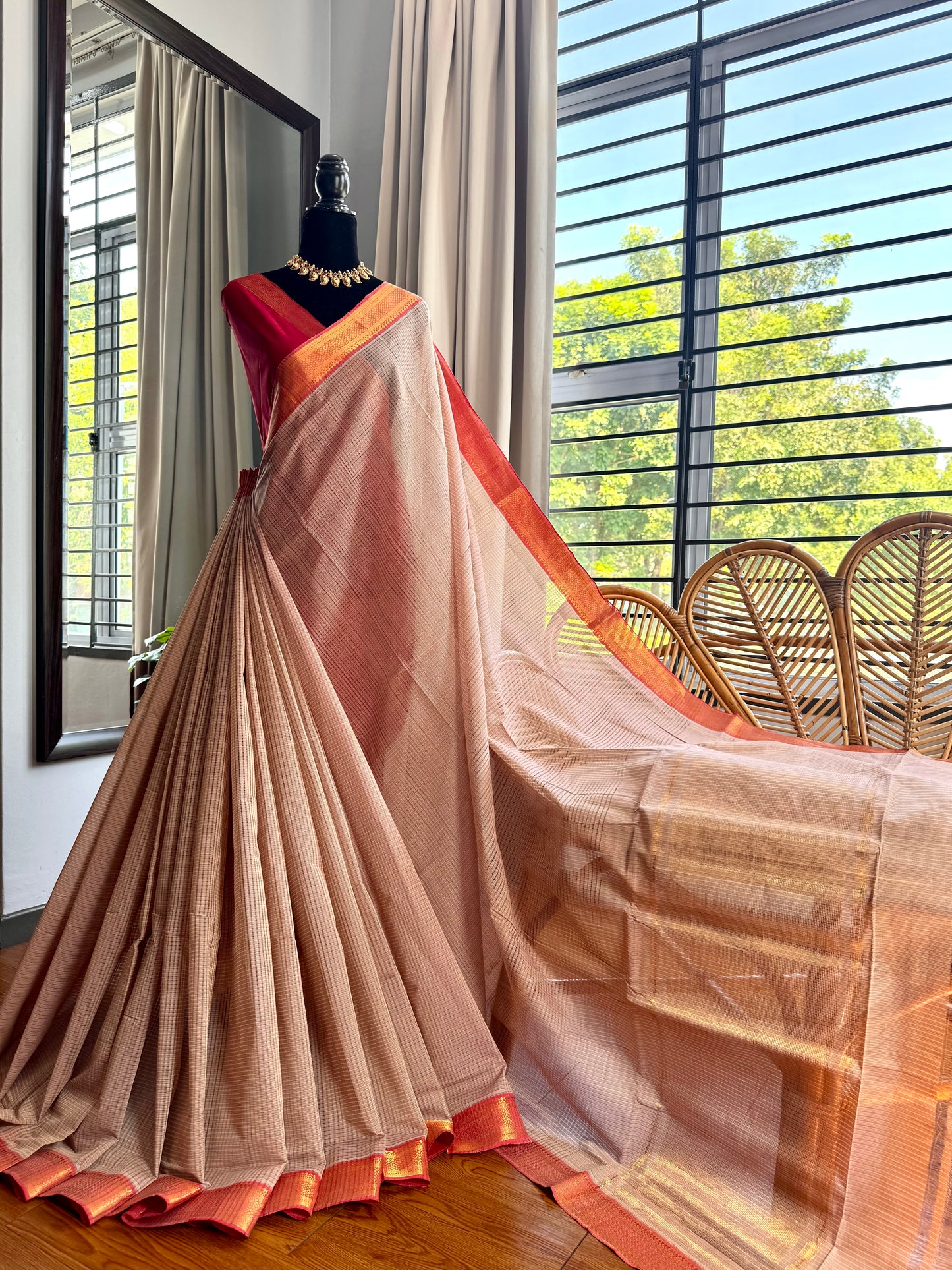 MAnglagiry missing checks cotton saree