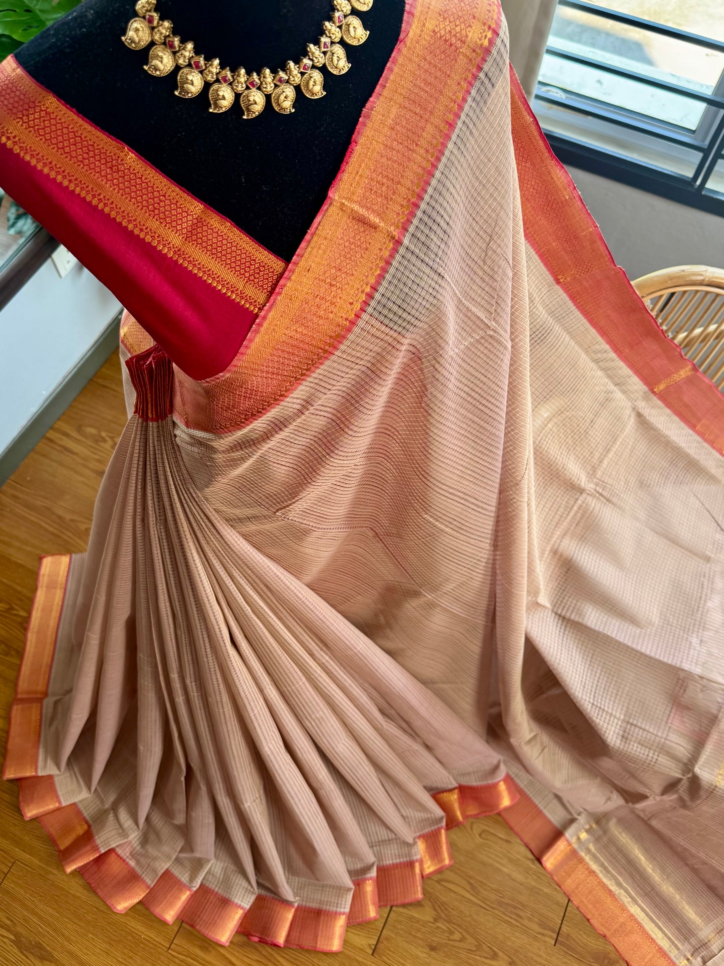 MAnglagiry missing checks cotton saree