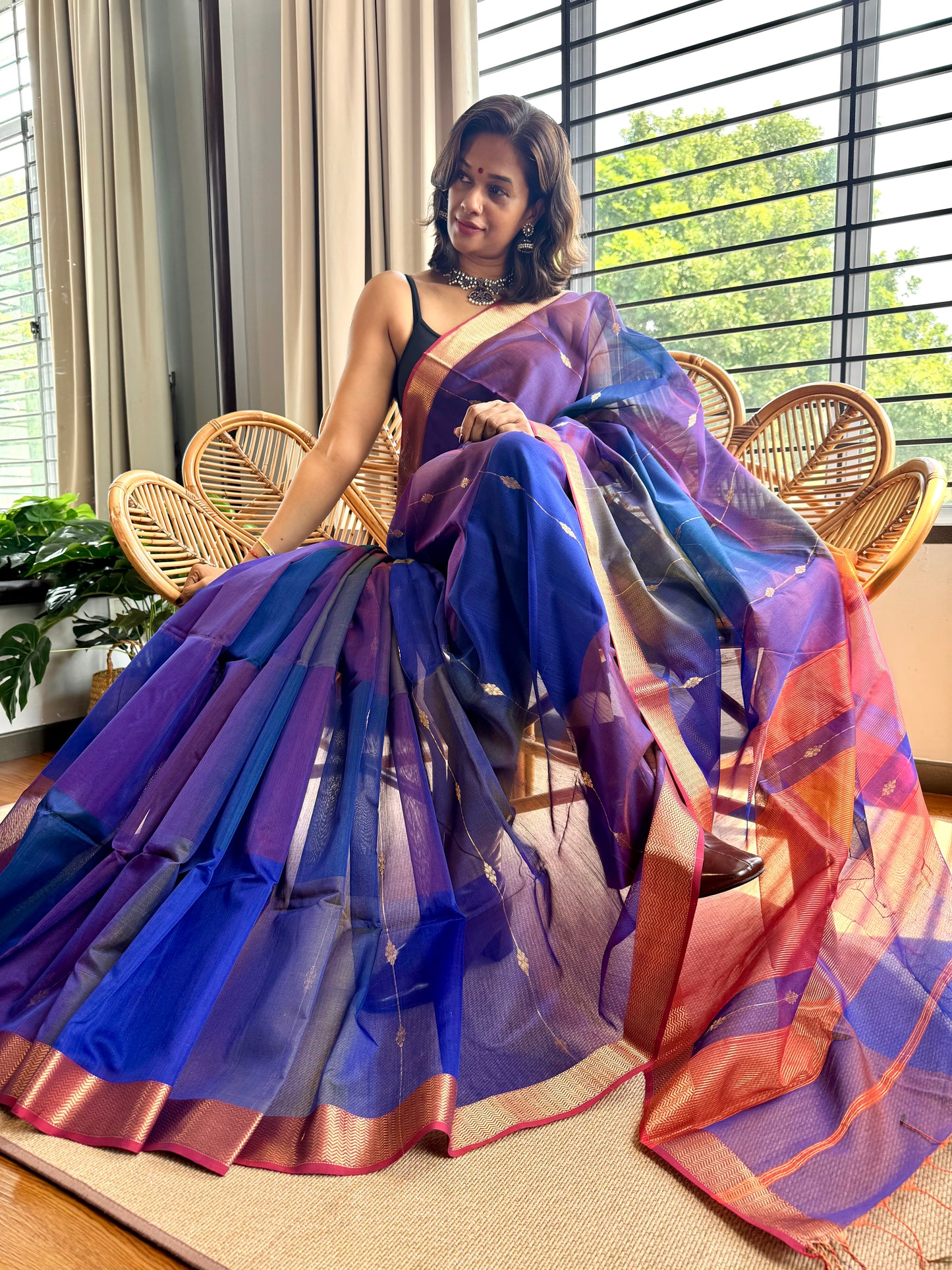 Shaded ❤️Maheswar silk cotton saree with zari border