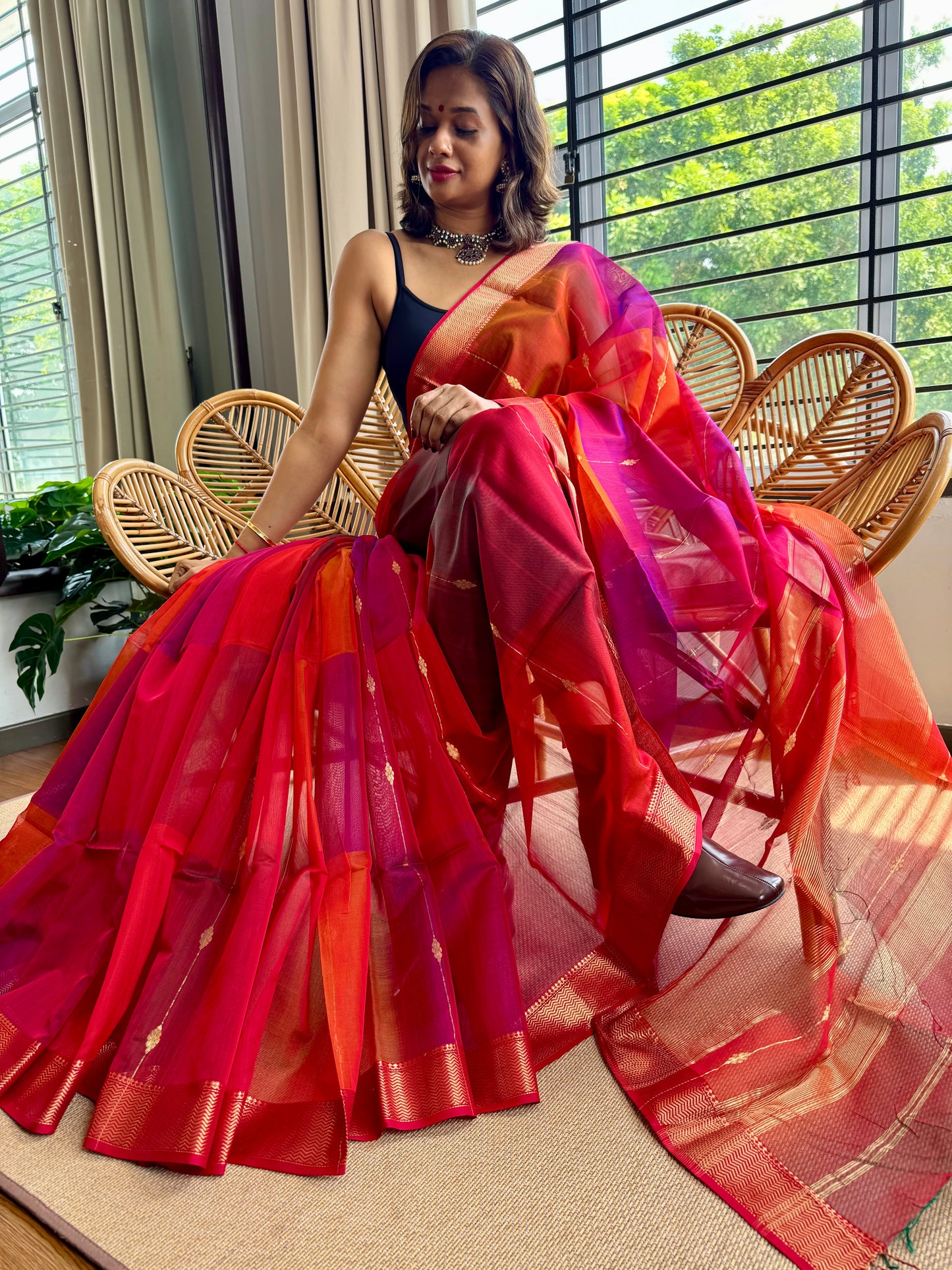 Shaded ❤️Maheswar silk cotton saree with zari border