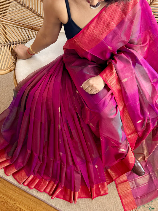 Shaded ❤️Maheswar silk cotton saree with zari border