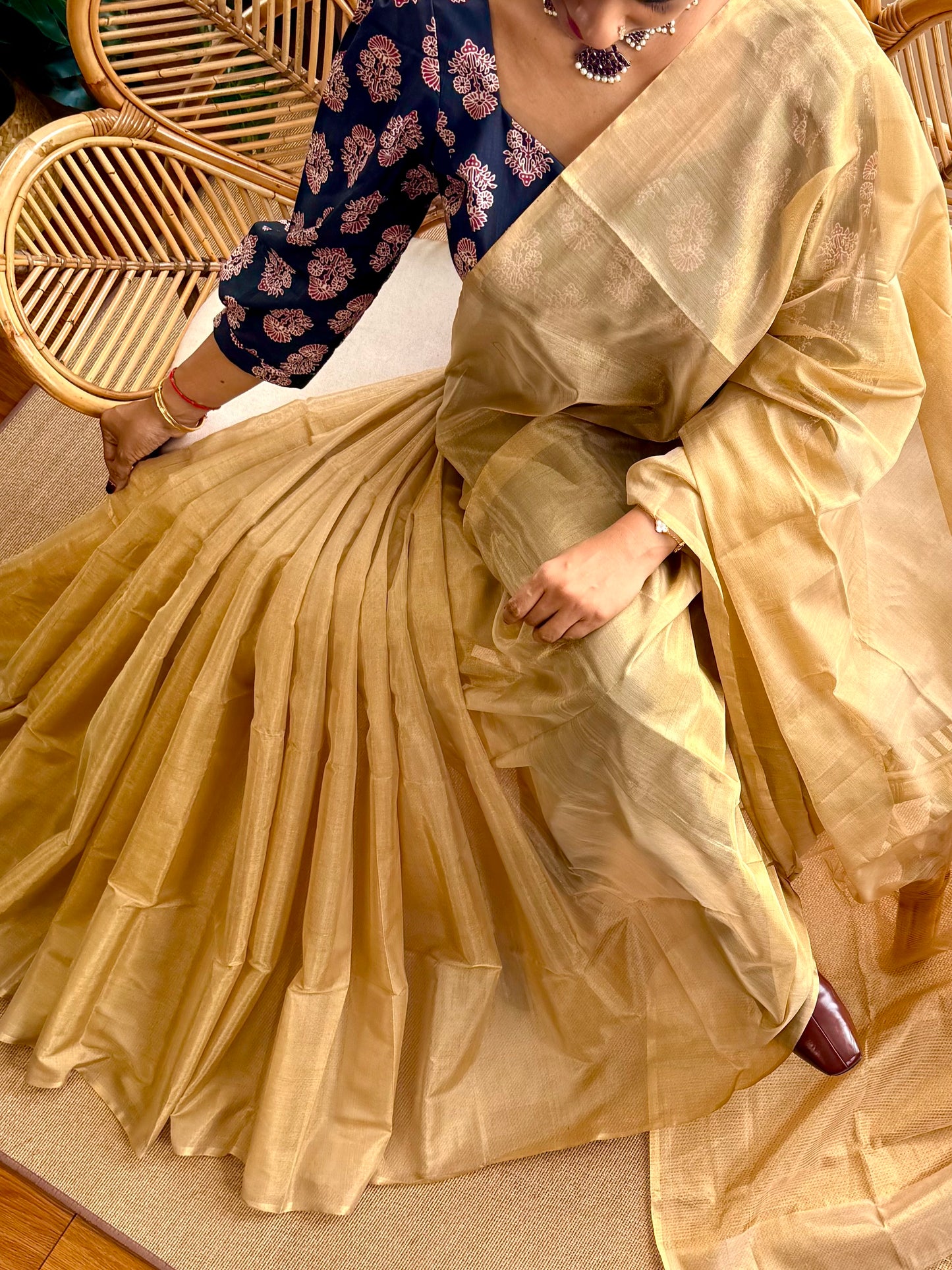 Pure Handloom Maheswar Tissue Zari Silk saree