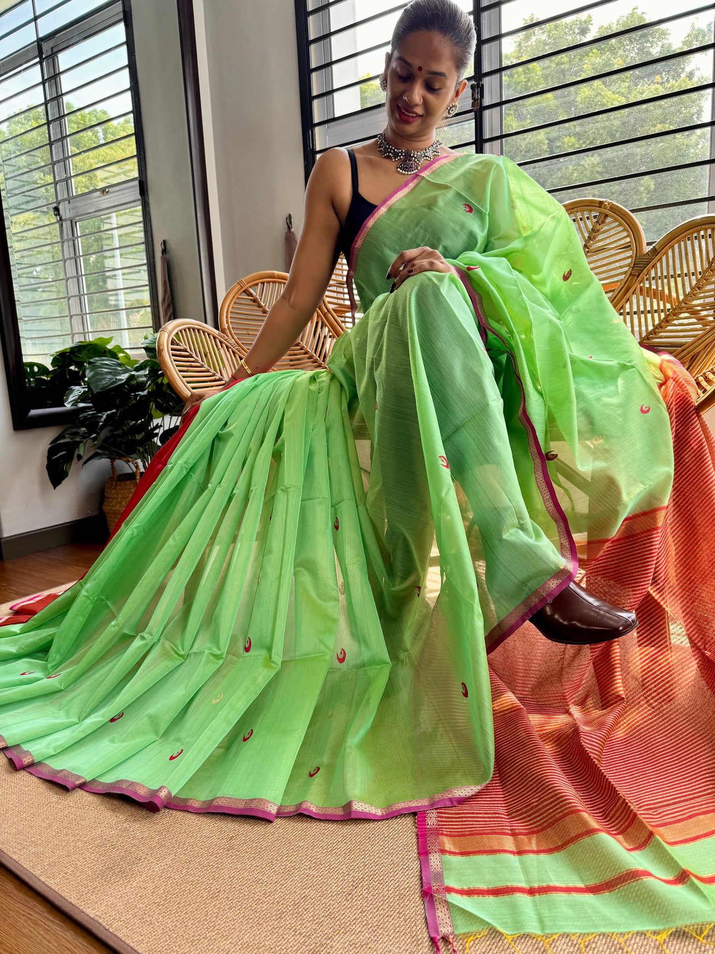 Moon butti Maheswar silk cotton saree