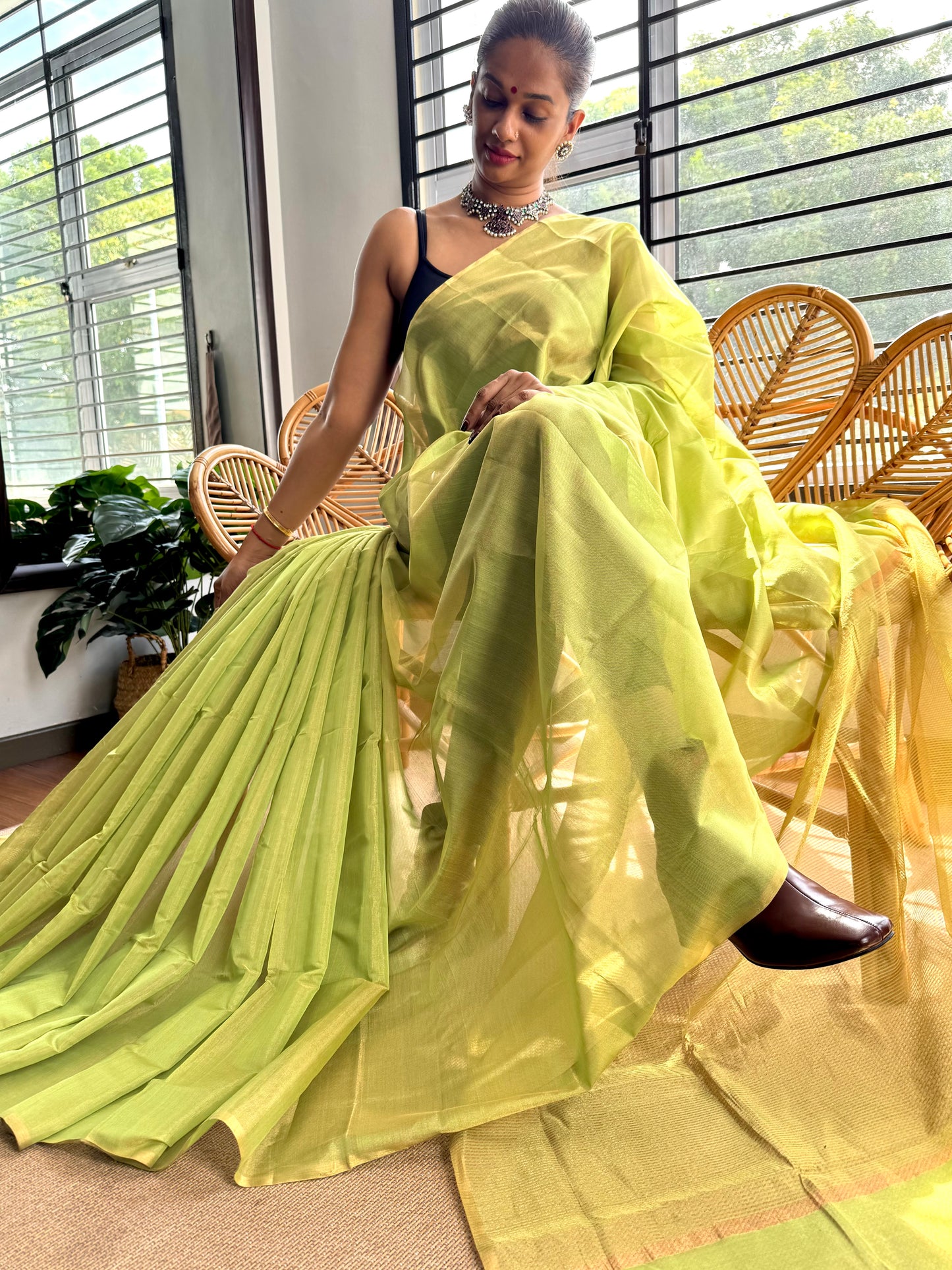 Pure Handloom Maheswar Tissue Zari Silk saree