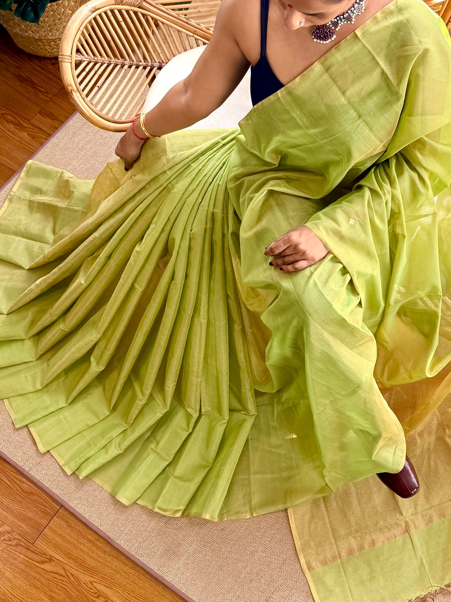 Pure Handloom Maheswar Tissue Zari Silk saree